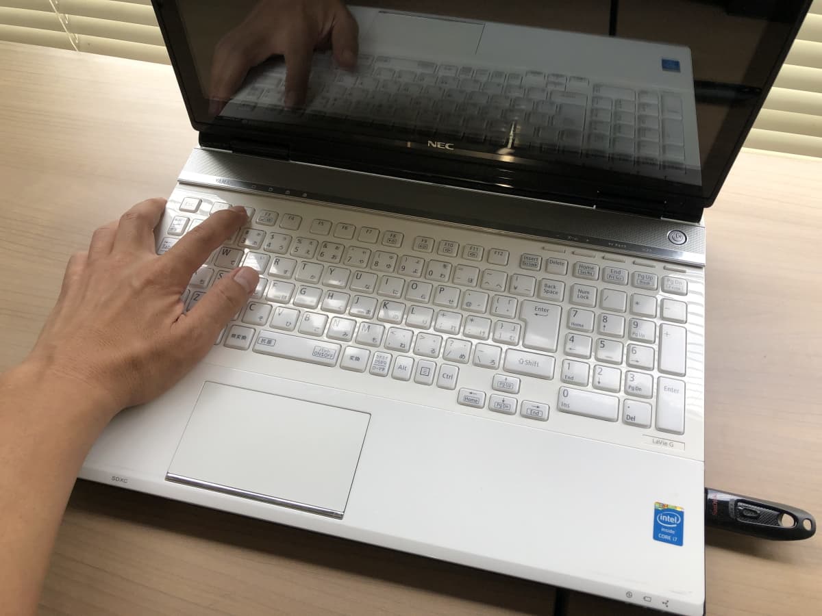 NEC LAVIEの電源を入れるとBIOS設定画面が表示されてループするWindowsが起動しないトラブルの対処法